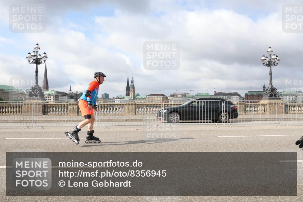 29.06.2025 - hella hamburg halbmarathon Lena Gebhardt http://msf.ph/oto/8356945 29.06.2025 09:09:32 Lombardsbrücke  meine-sportfotos.de