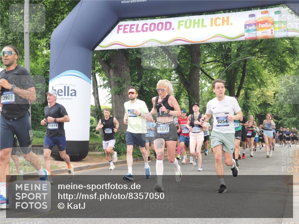 29.06.2025 - hella hamburg halbmarathon KatJ http://msf.ph/oto/8357050 29.06.2025 10:52:02 Zwischen KM18-KM19 1526, 4146, 4613, 7271, 7935 meine-sportfotos.de