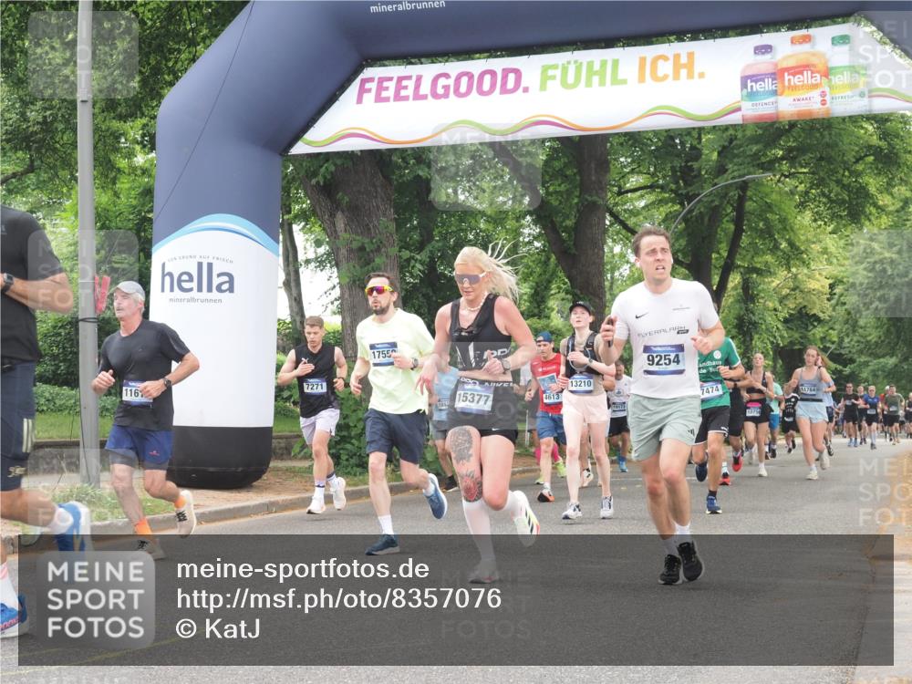 29.06.2025 - hella hamburg halbmarathon KatJ http://msf.ph/oto/8357076 29.06.2025 10:52:03 Zwischen KM18-KM19 4146, 4613, 7271, 7474 meine-sportfotos.de