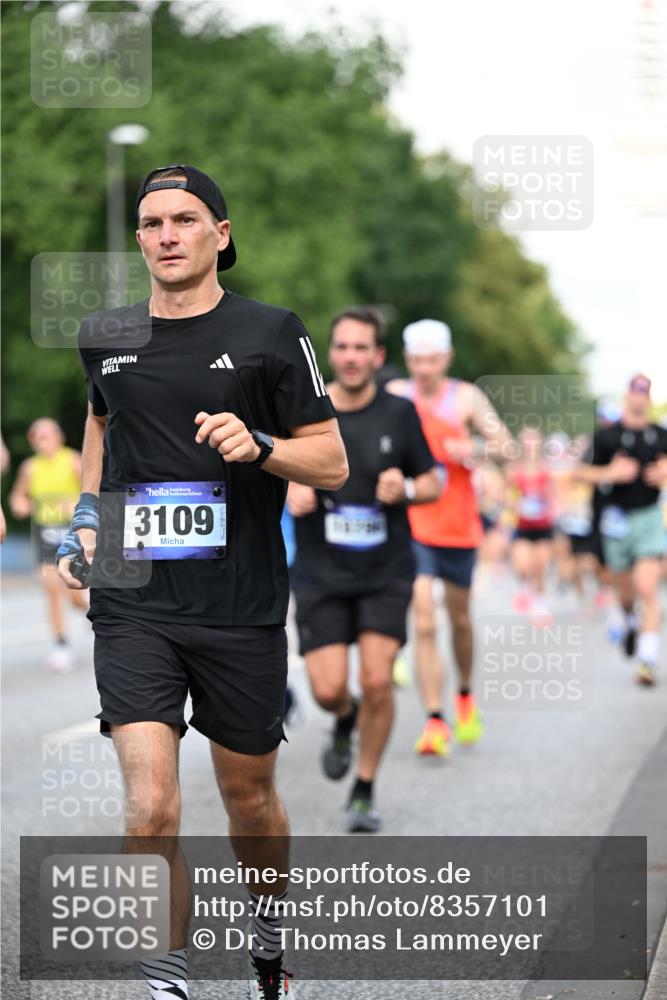 29.06.2025 - hella hamburg halbmarathon Dr. Thomas Lammeyer http://msf.ph/oto/8357101 29.06.2025 09:56:26 Kennedybrücke 1012, 1070, 1220, 1415, 1468, 1613, 1782, 2189, 2233, 3021, 3098, 3109, 3124, 3917, 3928, 4080, 4277, 4497, 4691, 4933, 4981, 5476, 5477, 5682, 6152, 6716, 7005, 7067, 7093, 7191, 7325, 7432, 7451, 7599, 7843, 7865, 7961, 8145, 8467, 8664, 8694, 8722, 9081, 9213, 9538, 9540, 10000, 10099, 10251, 10750, 10796, 10969, 11346 meine-sportfotos.de