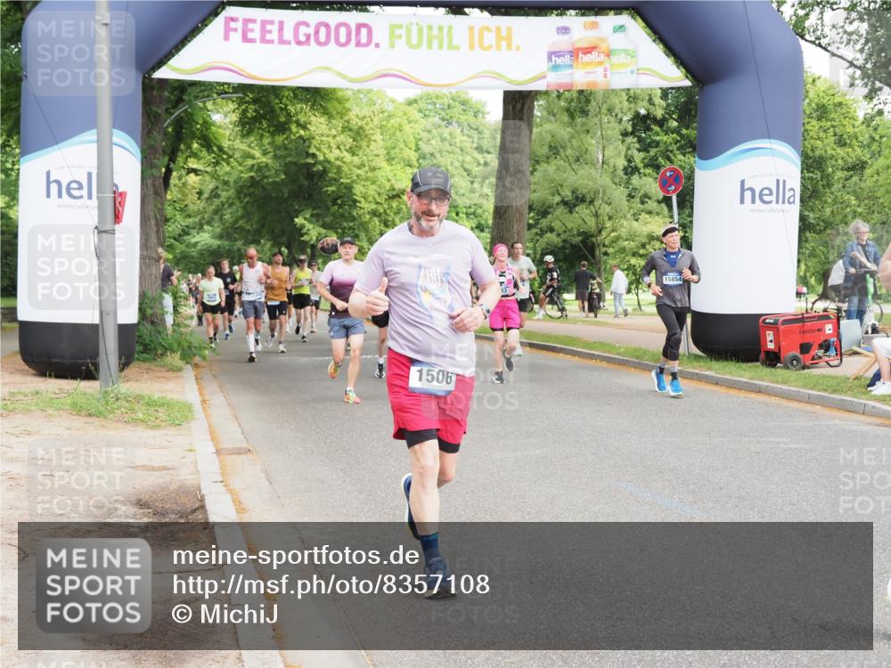 29.06.2025 - hella hamburg halbmarathon MichiJ http://msf.ph/oto/8357108 29.06.2025 10:42:06 Zwischen KM18-KM19 1193, 1506, 2252, 3652, 4231, 6355, 7221, 10368, 10376, 12483, 15854, 16879, 18031, 18181 meine-sportfotos.de