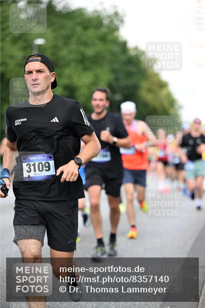 29.06.2025 - hella hamburg halbmarathon Dr. Thomas Lammeyer http://msf.ph/oto/8357140 29.06.2025 09:56:26 Kennedybrücke 1012, 1070, 1220, 1415, 1468, 1613, 1782, 2189, 2233, 3021, 3098, 3109, 3124, 3917, 3928, 4080, 4277, 4497, 4691, 4933, 4981, 5476, 5477, 5682, 6152, 6716, 7005, 7067, 7093, 7191, 7325, 7432, 7451, 7599, 7843, 7865, 7961, 8145, 8467, 8664, 8694, 8722, 9081, 9213, 9538, 9540, 10000, 10099, 10251, 10750, 10796, 10969, 11346 meine-sportfotos.de