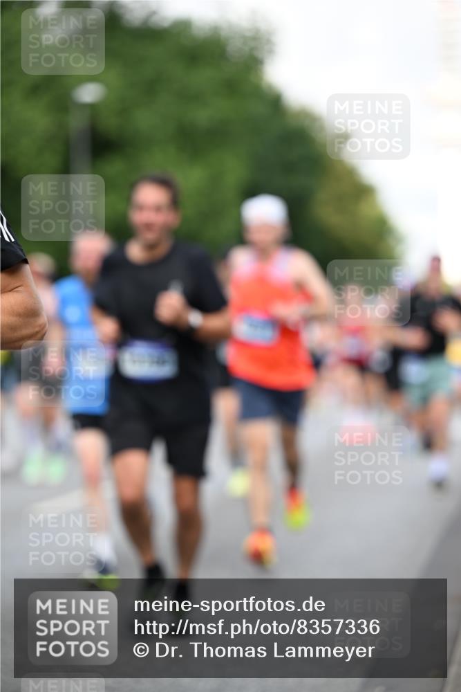 29.06.2025 - hella hamburg halbmarathon Dr. Thomas Lammeyer http://msf.ph/oto/8357336 29.06.2025 09:56:27 Kennedybrücke 1012, 1070, 1220, 1415, 1468, 1613, 1735, 1782, 2189, 2233, 2970, 3021, 3098, 3109, 3124, 3304, 3907, 3917, 3928, 4080, 4277, 4497, 4691, 4933, 4981, 5476, 5477, 5682, 6152, 6716, 7005, 7067, 7093, 7191, 7325, 7432, 7451, 7599, 7843, 7865, 7961, 8145, 8467, 8664, 8694, 8722, 9081, 9213, 9538, 9540, 10000, 10099, 10251, 10750, 10796, 10969, 11346 meine-sportfotos.de