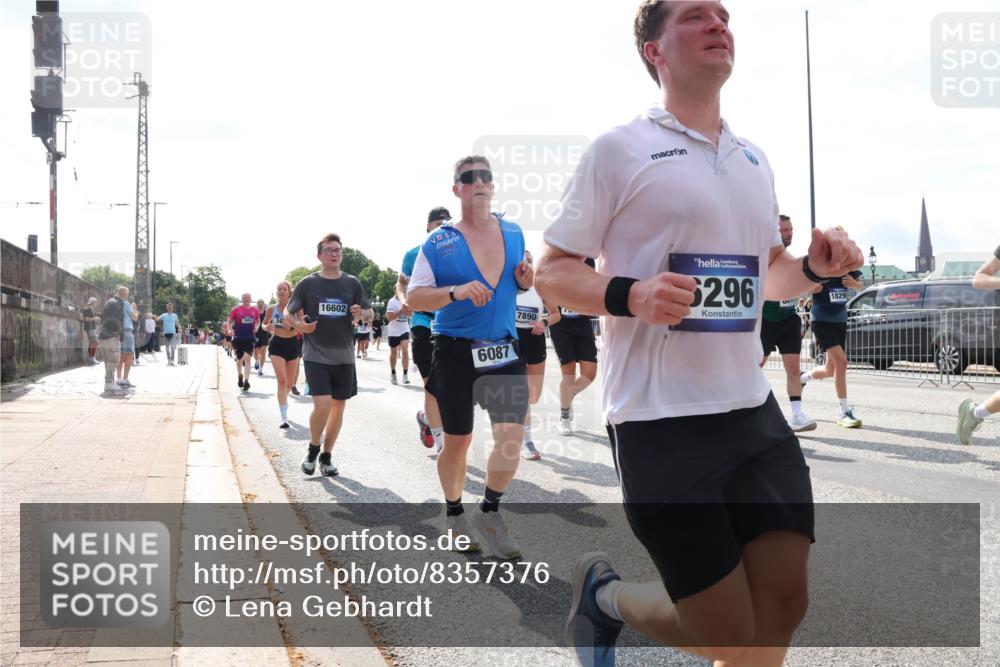 29.06.2025 - hella hamburg halbmarathon Lena Gebhardt http://msf.ph/oto/8357376 29.06.2025 10:01:28 Lombardsbrücke 3663, 16602, 6087, 7890, 296, 1829, 1130, 1184, 1329, 1387, 1420, 1464, 1653, 1722, 1724, 1726, 1729, 1940, 2006, 2091, 2167, 2354, 2363, 2490, 2591, 2806, 2936, 2957, 3039, 3199, 3425, 3625, 3663, 4068, 4238, 4249, 4319, 4322, 4370, 4649, 4663, 5547, 5570, 5602, 5603, 5675, 6087, 6281, 0000, 6302, 6487, 6531, 6591, 6835, 6921, 6924, 7287, 7658, 7846, 8030, 8045, 8046, 8191, 8392, 8578, 8691, 8822, 8926, 9932, 10188, 10281, 10301, 10383, 10576, 10915, 11043, 11465 meine-sportfotos.de