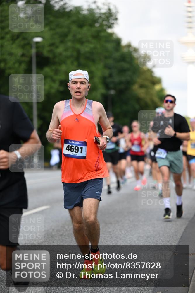 29.06.2025 - hella hamburg halbmarathon Dr. Thomas Lammeyer http://msf.ph/oto/8357628 29.06.2025 09:56:28 Kennedybrücke 1012, 1070, 1220, 1415, 1468, 1613, 1735, 1782, 2048, 2189, 2233, 2590, 2970, 3021, 3098, 3109, 3124, 3304, 3907, 3917, 3928, 4080, 4277, 4497, 4691, 4933, 4981, 5476, 5477, 5682, 6152, 6716, 7005, 7067, 7093, 7191, 7325, 7432, 7451, 7599, 7843, 7865, 8145, 8467, 8664, 8694, 8722, 9081, 9213, 9538, 9540, 10000, 10099, 10251, 10313, 10750, 10796, 10969, 11153, 11346 meine-sportfotos.de