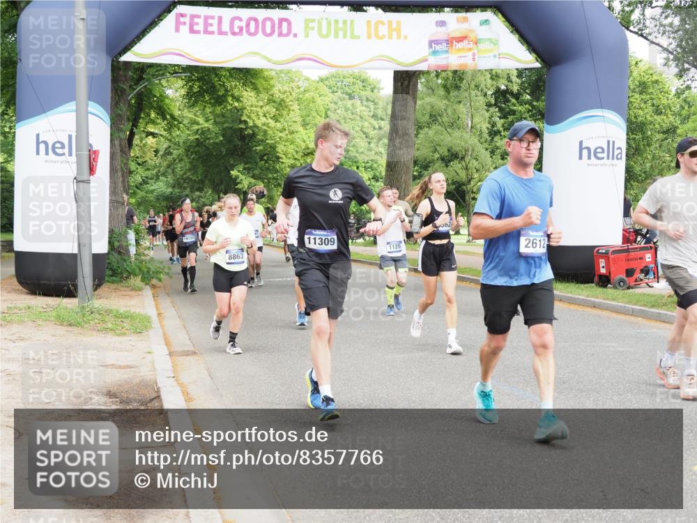 29.06.2025 - hella hamburg halbmarathon MichiJ http://msf.ph/oto/8357766 29.06.2025 10:42:14 Zwischen KM18-KM19 1125, 2612, 3177, 3861, 5021, 6082, 6084, 6433, 6569, 8863, 9562, 11309, 11499, 11568, 13470, 14818, 14845, 15184, 15484, 15854, 16327, 16521, 16527, 18759, 19047 meine-sportfotos.de