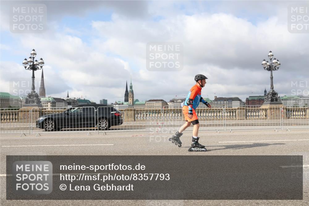 29.06.2025 - hella hamburg halbmarathon Lena Gebhardt http://msf.ph/oto/8357793 29.06.2025 09:09:33 Lombardsbrücke  meine-sportfotos.de