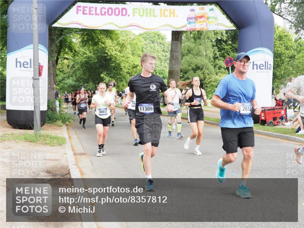 29.06.2025 - hella hamburg halbmarathon MichiJ http://msf.ph/oto/8357812 29.06.2025 10:42:14 Zwischen KM18-KM19 1125, 2612, 3177, 3861, 5021, 6082, 6084, 6433, 6569, 8863, 9562, 11309, 11499, 11568, 13470, 14818, 14845, 15184, 15484, 15854, 16327, 16521, 16527, 18759, 19047 meine-sportfotos.de