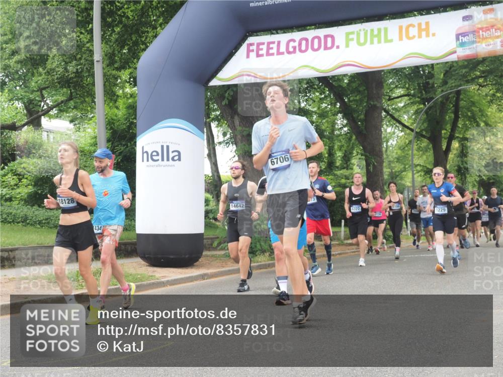 29.06.2025 - hella hamburg halbmarathon KatJ http://msf.ph/oto/8357831 29.06.2025 10:52:11 Zwischen KM18-KM19 1186, 1229, 1885, 2490, 5073, 6706, 7474, 7907 meine-sportfotos.de