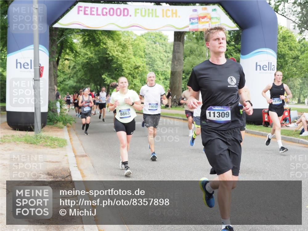 29.06.2025 - hella hamburg halbmarathon MichiJ http://msf.ph/oto/8357898 29.06.2025 10:42:15 Zwischen KM18-KM19 1125, 2612, 3177, 3861, 5021, 6082, 6084, 6433, 6443, 6569, 8863, 9562, 11309, 11499, 11568, 13470, 14818, 14845, 15184, 15484, 16327, 16521, 16527, 18759, 19047 meine-sportfotos.de
