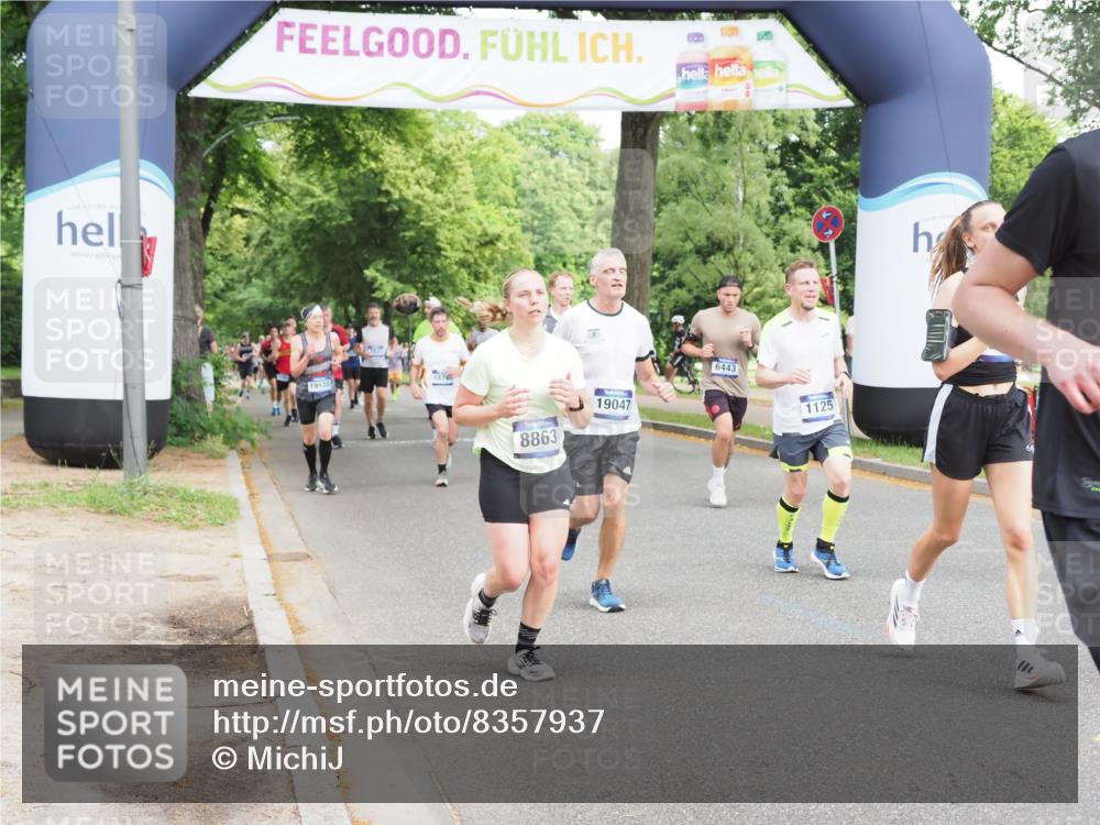 29.06.2025 - hella hamburg halbmarathon MichiJ http://msf.ph/oto/8357937 29.06.2025 10:42:15 Zwischen KM18-KM19 1125, 2612, 3177, 3861, 5021, 6082, 6084, 6433, 6443, 6569, 8863, 9562, 11309, 11499, 11568, 13470, 14818, 14845, 15184, 15484, 16327, 16521, 16527, 18759, 19047 meine-sportfotos.de
