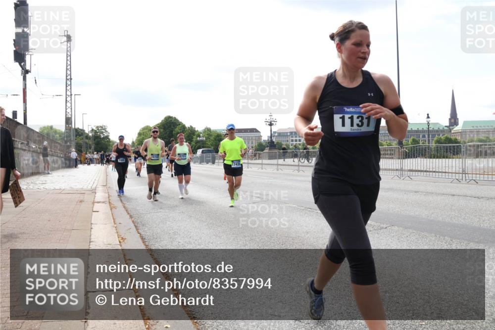 29.06.2025 - hella hamburg halbmarathon Lena Gebhardt http://msf.ph/oto/8357994 29.06.2025 10:14:00 Lombardsbrücke 15722, 15721, 1480, 17439, 1131, 1131, 1194, 1480, 1890, 2055, 2359, 2721, 2904, 2987, 3939, 4001, 4032, 4795, 4962, 5232, 5631, 5719, 6026, 6287, 6710, 6717, 6724, 7442, 7462, 7913, 7991, 8001, 8057, 8279, 8409, 8673, 9128, 9631, 9845, 9886, 10442, 10443, 10977, 11441, 11987, 12313, 12797, 12928, 12929, 12938, 13285, 13788, 15085, 15482, 15663, 15721, 15722, 15840, 16491, 17439, 17472, 17985, 18041, 18231, 18236, 18239 meine-sportfotos.de