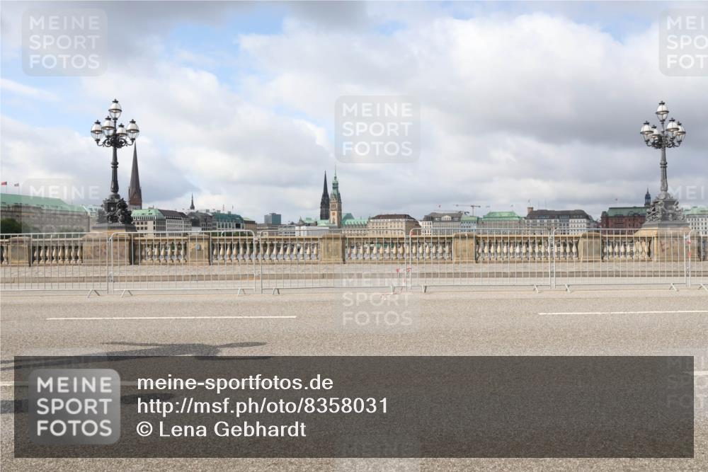 29.06.2025 - hella hamburg halbmarathon Lena Gebhardt http://msf.ph/oto/8358031 29.06.2025 09:09:35 Lombardsbrücke  meine-sportfotos.de