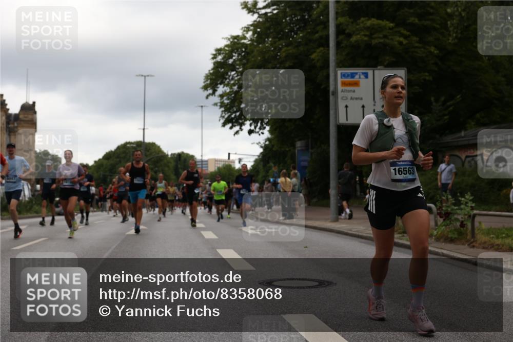 29.06.2025 - hella hamburg halbmarathon Yannick Fuchs http://msf.ph/oto/8358068 29.06.2025 10:53:06 20KM 1285, 1642, 1946, 1951, 2006, 2027, 2348, 2584, 2677, 2855, 2957, 2978, 3181, 3279, 3983, 4088, 4592, 5084, 5347, 5633, 5885, 6202, 6208, 6220, 6636, 6997, 7031, 7223, 7476, 8290, 8929, 9655, 10036, 10759, 10943, 11935, 11938, 12633, 13407, 13583, 14375, 14567, 14631, 14902, 14914, 14965, 15232, 15240, 15263, 15284, 15824, 16160, 16341, 16563, 16910, 17017, 17346, 17503, 17630, 18112, 18153, 18232, 18266, 18327, 18954, 19015, 19160 meine-sportfotos.de