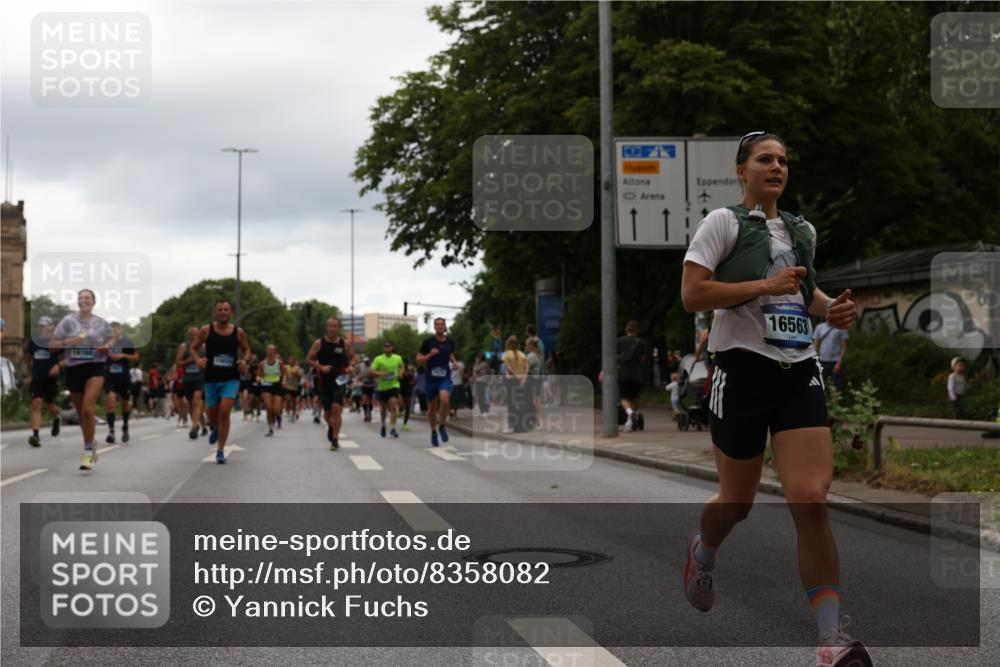 29.06.2025 - hella hamburg halbmarathon Yannick Fuchs http://msf.ph/oto/8358082 29.06.2025 10:53:06 20KM 1285, 1642, 1946, 1951, 2006, 2027, 2348, 2584, 2677, 2855, 2957, 2978, 3181, 3279, 3983, 4088, 4592, 5084, 5347, 5633, 5885, 6202, 6208, 6220, 6636, 6997, 7031, 7223, 7476, 8290, 8929, 9655, 10036, 10759, 10943, 11935, 11938, 12633, 13407, 13583, 14375, 14567, 14631, 14902, 14914, 14965, 15232, 15240, 15263, 15284, 15824, 16160, 16341, 16563, 16910, 17017, 17346, 17503, 17630, 18112, 18153, 18232, 18266, 18327, 18954, 19015, 19160 meine-sportfotos.de