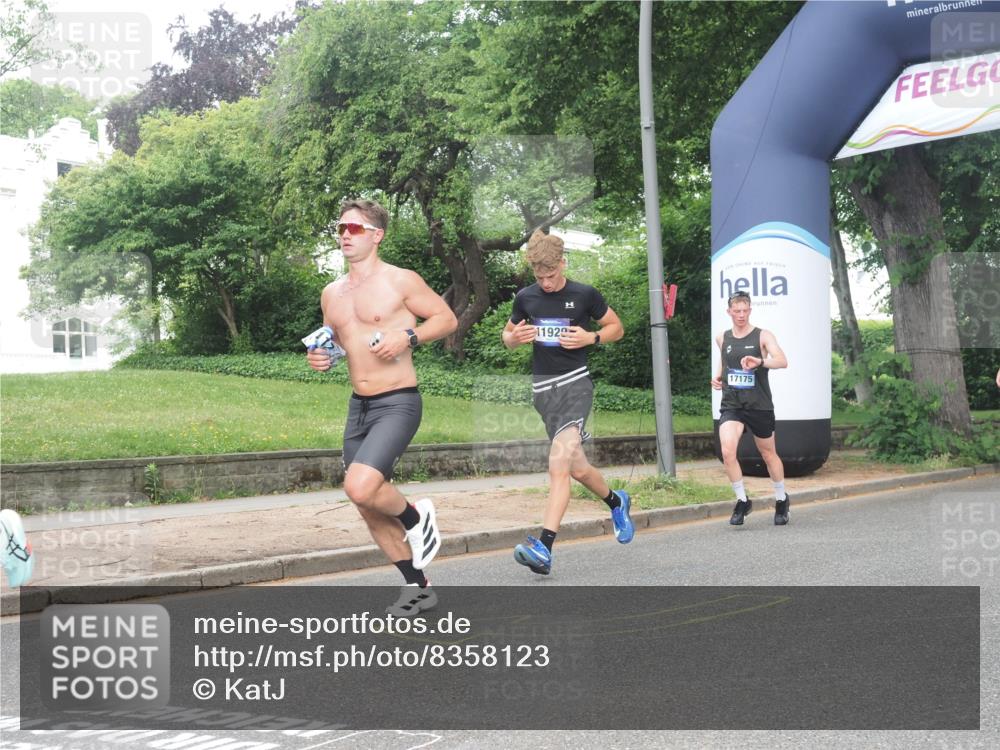 29.06.2025 - hella hamburg halbmarathon KatJ http://msf.ph/oto/8358123 29.06.2025 10:22:11 Zwischen KM18-KM19 4749, 7723 meine-sportfotos.de