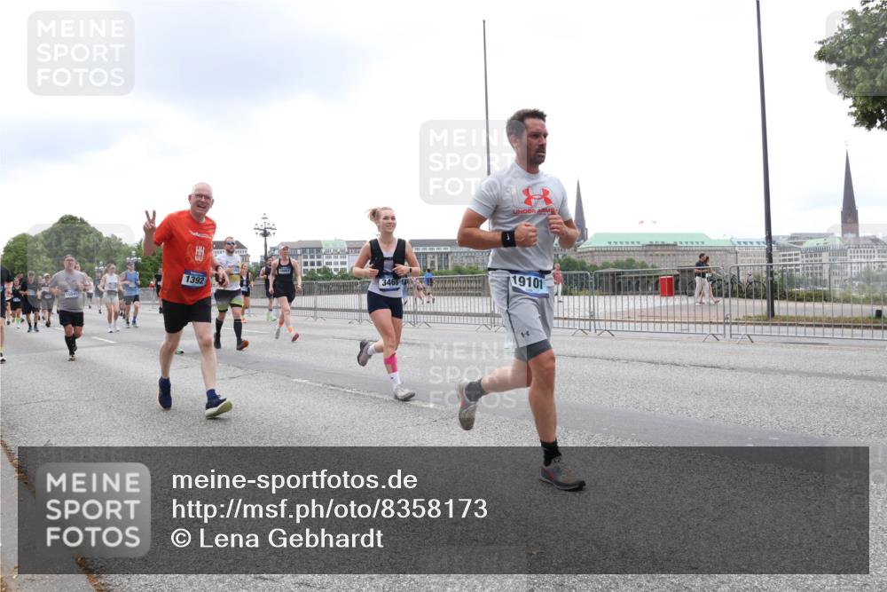 29.06.2025 - hella hamburg halbmarathon Lena Gebhardt http://msf.ph/oto/8358173 29.06.2025 10:48:09 Lombardsbrücke 1392, 15541, 3468, 4, 19101, 1157, 1174, 1175, 1246, 1392, 1618, 1639, 1645, 1701, 1926, 2037, 2163, 2195, 2197, 2418, 2475, 2491, 2545, 2627, 2650, 2704, 2756, 2790, 2909, 2958, 3049, 3320, 3468, 3504, 3679, 3933, 4327, 4588, 4856, 5585, 5781, 5886, 5952, 6143, 7240, 7393, 7394, 7427, 7532, 7916, 8077, 8310, 8521, 8774, 8948, 9356, 9696, 9697, 9775, 9921, 10145, 10658, 10777, 10794, 11548, 11742, 11781, 11909, 12431 meine-sportfotos.de