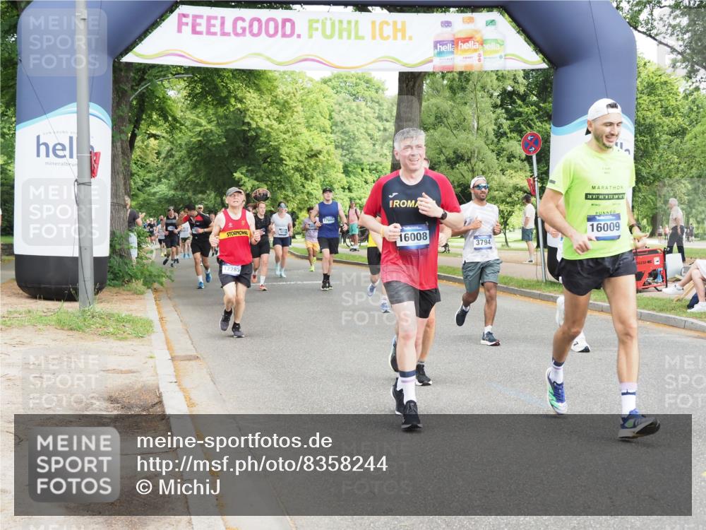 29.06.2025 - hella hamburg halbmarathon MichiJ http://msf.ph/oto/8358244 29.06.2025 10:42:20 Zwischen KM18-KM19 1125, 2474, 2612, 3037, 3794, 5672, 6443, 8863, 9562, 11309, 11568, 11638, 12858, 16008, 16009, 18741, 18759, 19047, 19120 meine-sportfotos.de