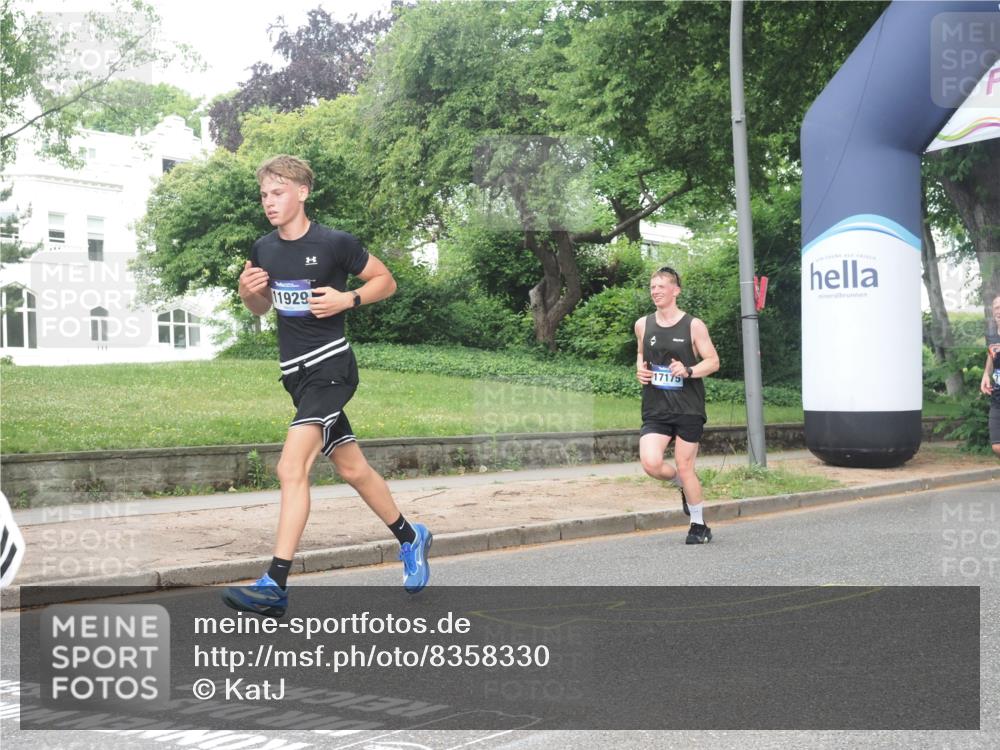 29.06.2025 - hella hamburg halbmarathon KatJ http://msf.ph/oto/8358330 29.06.2025 10:22:11 Zwischen KM18-KM19 4749, 7723 meine-sportfotos.de