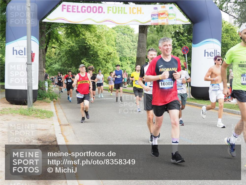 29.06.2025 - hella hamburg halbmarathon MichiJ http://msf.ph/oto/8358349 29.06.2025 10:42:20 Zwischen KM18-KM19 1125, 2474, 2612, 3037, 3794, 5672, 6443, 8863, 9562, 11309, 11568, 11638, 12858, 16008, 16009, 18741, 18759, 19047, 19120 meine-sportfotos.de