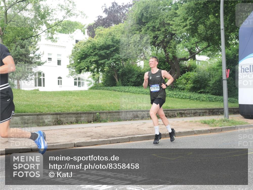 29.06.2025 - hella hamburg halbmarathon KatJ http://msf.ph/oto/8358458 29.06.2025 10:22:12 Zwischen KM18-KM19 4749, 7723 meine-sportfotos.de