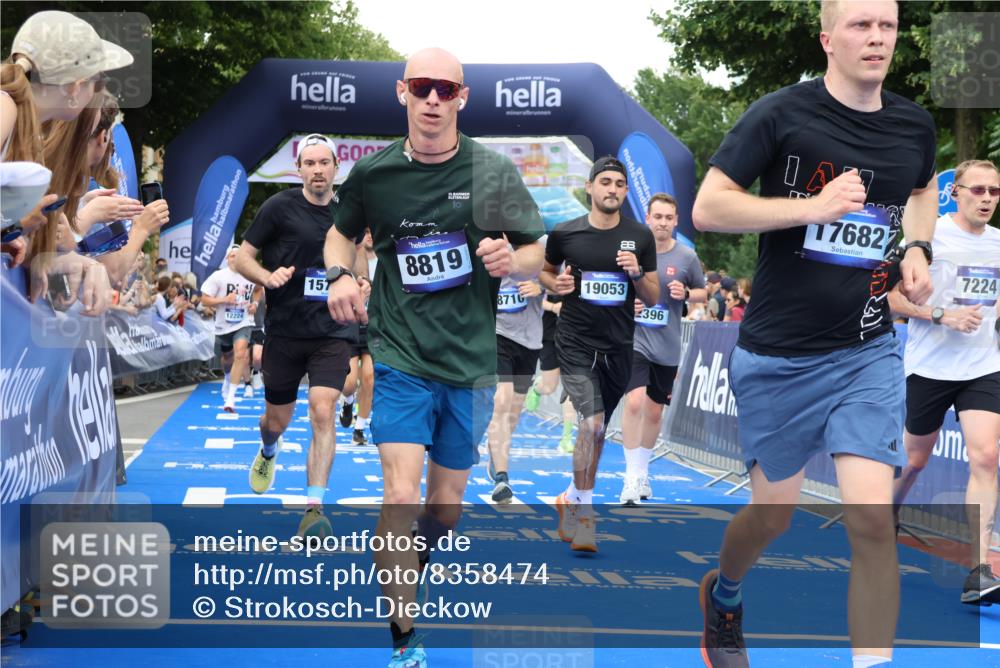 29.06.2025 - hella hamburg halbmarathon Strokosch-Dieckow http://msf.ph/oto/8358474 29.06.2025 10:51:45 Ziel 2396, 2818, 2823, 2880, 4297, 6286, 7224, 8710, 8819, 8856, 9793, 9959, 12224, 14012, 14458, 15427, 15496, 15727, 15831, 15899, 16907, 17682, 17815, 17962, 19020, 19053, 19137 meine-sportfotos.de