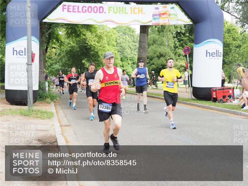 29.06.2025 - hella hamburg halbmarathon MichiJ http://msf.ph/oto/8358545 29.06.2025 10:42:22 Zwischen KM18-KM19 1125, 2474, 3037, 3794, 5672, 6443, 11638, 12858, 16008, 16009, 17603, 18741, 18759, 19047, 19120 meine-sportfotos.de