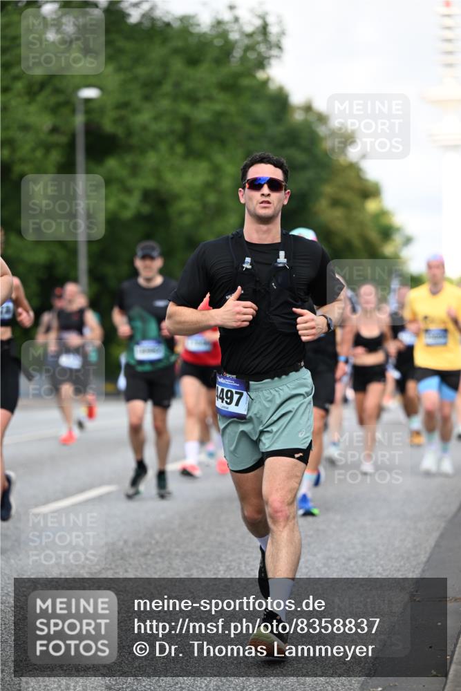 29.06.2025 - hella hamburg halbmarathon Dr. Thomas Lammeyer http://msf.ph/oto/8358837 29.06.2025 09:56:30 Kennedybrücke 1012, 1070, 1415, 1468, 1613, 1735, 1782, 2048, 2189, 2233, 2590, 2970, 3021, 3098, 3109, 3124, 3304, 3907, 3917, 3928, 4080, 4277, 4497, 4691, 4933, 4981, 5476, 5477, 5682, 6152, 6716, 7005, 7067, 7093, 7191, 7325, 7451, 7599, 7843, 7865, 8145, 8467, 8664, 8694, 8722, 9081, 9213, 9232, 9374, 9538, 9540, 10000, 10099, 10208, 10313, 10750, 10796, 10969, 11153, 11291, 11346 meine-sportfotos.de