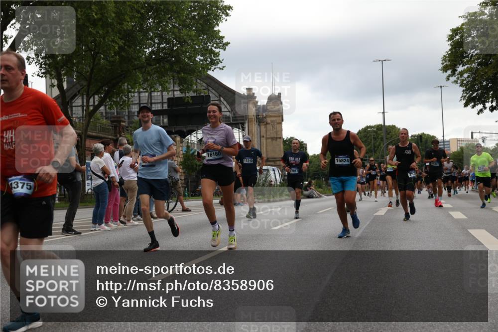 29.06.2025 - hella hamburg halbmarathon Yannick Fuchs http://msf.ph/oto/8358906 29.06.2025 10:53:08 20KM 1285, 1642, 2006, 2348, 2584, 2677, 2855, 2957, 2978, 3181, 3279, 3983, 4088, 4592, 5347, 5633, 5885, 6087, 6202, 6208, 6220, 6438, 6636, 6997, 7031, 7223, 7476, 8290, 8929, 9655, 10036, 10759, 10896, 10943, 11935, 11938, 12206, 12261, 12564, 12633, 13407, 13583, 14375, 14567, 14631, 14732, 14902, 14914, 14965, 15232, 15240, 15263, 15284, 15824, 16160, 16341, 16563, 16910, 16980, 17017, 17346, 17503, 17630, 18153, 18232, 18266, 18327, 18467, 18954, 19015, 19160 meine-sportfotos.de