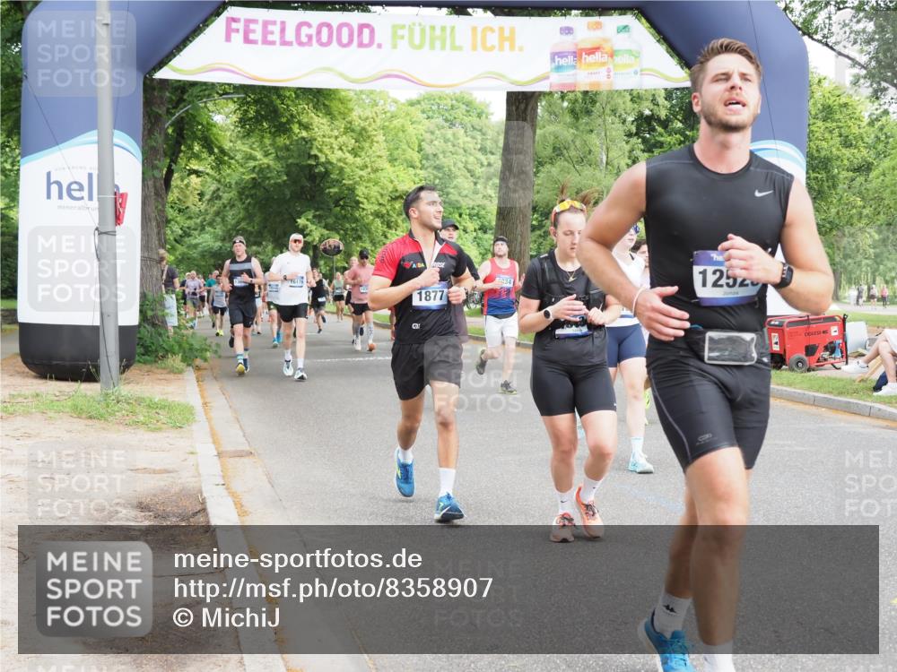 29.06.2025 - hella hamburg halbmarathon MichiJ http://msf.ph/oto/8358907 29.06.2025 10:42:25 Zwischen KM18-KM19 1877, 3037, 3794, 5672, 6891, 11638, 12523, 12858, 16008, 16108, 16176, 17603, 18741, 19120 meine-sportfotos.de