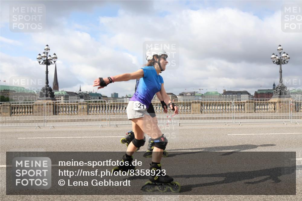 29.06.2025 - hella hamburg halbmarathon Lena Gebhardt http://msf.ph/oto/8358923 29.06.2025 09:09:36 Lombardsbrücke 521 meine-sportfotos.de
