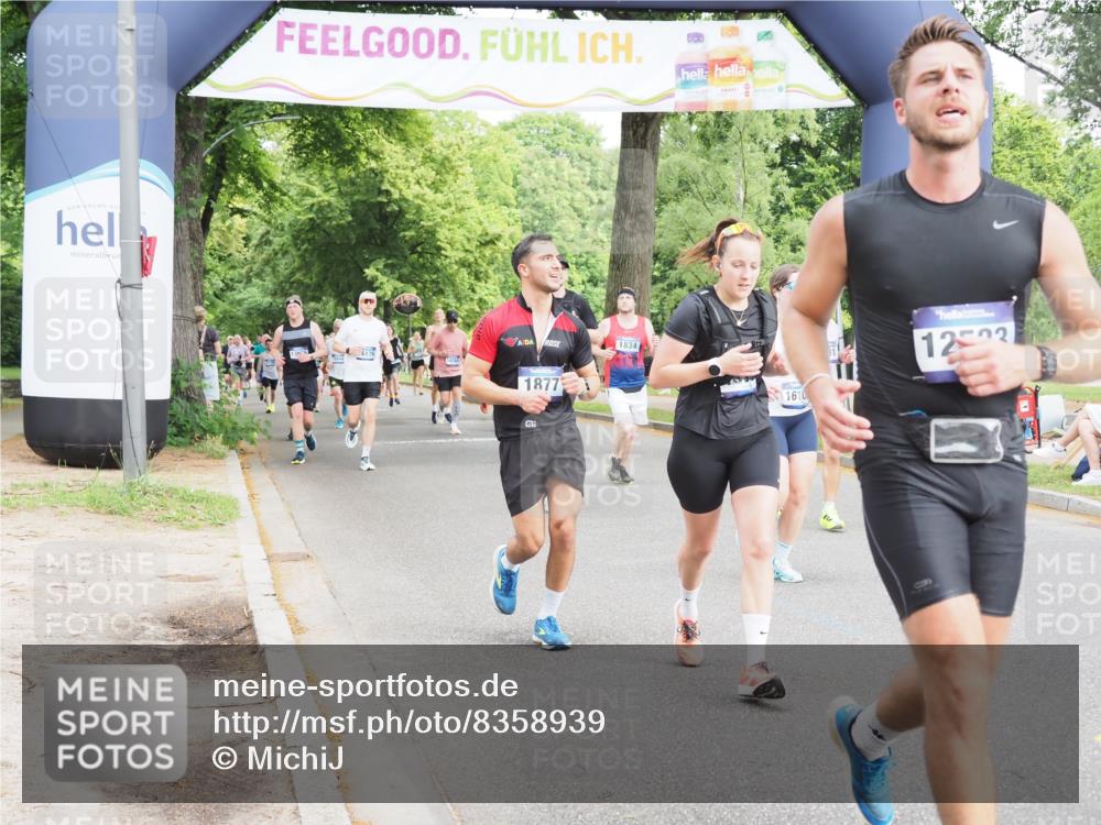 29.06.2025 - hella hamburg halbmarathon MichiJ http://msf.ph/oto/8358939 29.06.2025 10:42:25 Zwischen KM18-KM19 1877, 3037, 3794, 5672, 6891, 11638, 12523, 12858, 16008, 16108, 16176, 17603, 18741, 19120 meine-sportfotos.de