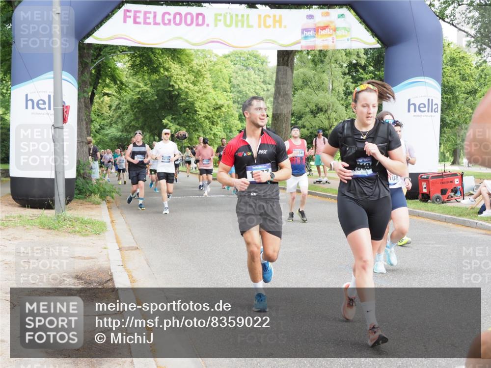 29.06.2025 - hella hamburg halbmarathon MichiJ http://msf.ph/oto/8359022 29.06.2025 10:42:25 Zwischen KM18-KM19 1877, 3037, 3794, 5672, 6891, 11638, 12523, 12858, 16008, 16108, 16176, 17603, 18741, 19120 meine-sportfotos.de