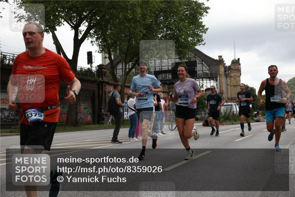 29.06.2025 - hella hamburg halbmarathon Yannick Fuchs http://msf.ph/oto/8359026 29.06.2025 10:53:09 20KM 1285, 1642, 2006, 2348, 2584, 2677, 2957, 2978, 3181, 3279, 3983, 4088, 4592, 5347, 5633, 5885, 6087, 6202, 6208, 6220, 6438, 6636, 6997, 7031, 7223, 7476, 8290, 8929, 9655, 10036, 10759, 10896, 10943, 11935, 11938, 12206, 12261, 12564, 12633, 12862, 13407, 13583, 13761, 14375, 14567, 14631, 14732, 14902, 14965, 15232, 15240, 15263, 15284, 15824, 16160, 16341, 16563, 16910, 16980, 17017, 17346, 17503, 17630, 18153, 18232, 18266, 18327, 18467, 18954, 19015, 19160 meine-sportfotos.de