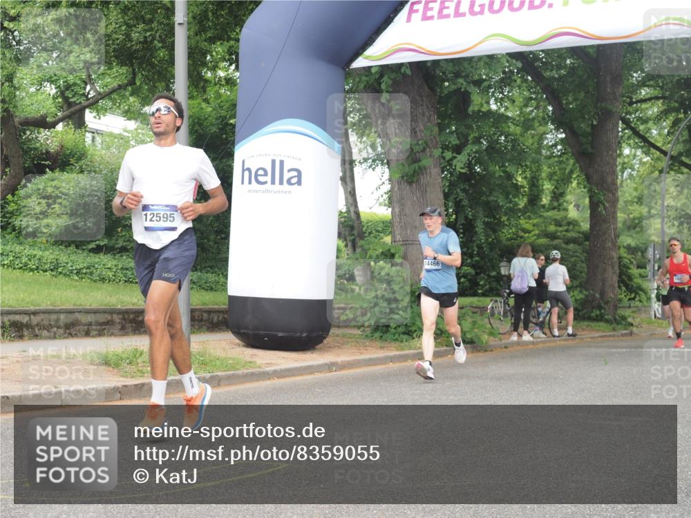 29.06.2025 - hella hamburg halbmarathon KatJ http://msf.ph/oto/8359055 29.06.2025 10:22:18 Zwischen KM18-KM19 7723 meine-sportfotos.de