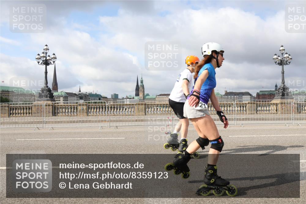 29.06.2025 - hella hamburg halbmarathon Lena Gebhardt http://msf.ph/oto/8359123 29.06.2025 09:09:36 Lombardsbrücke 21 meine-sportfotos.de