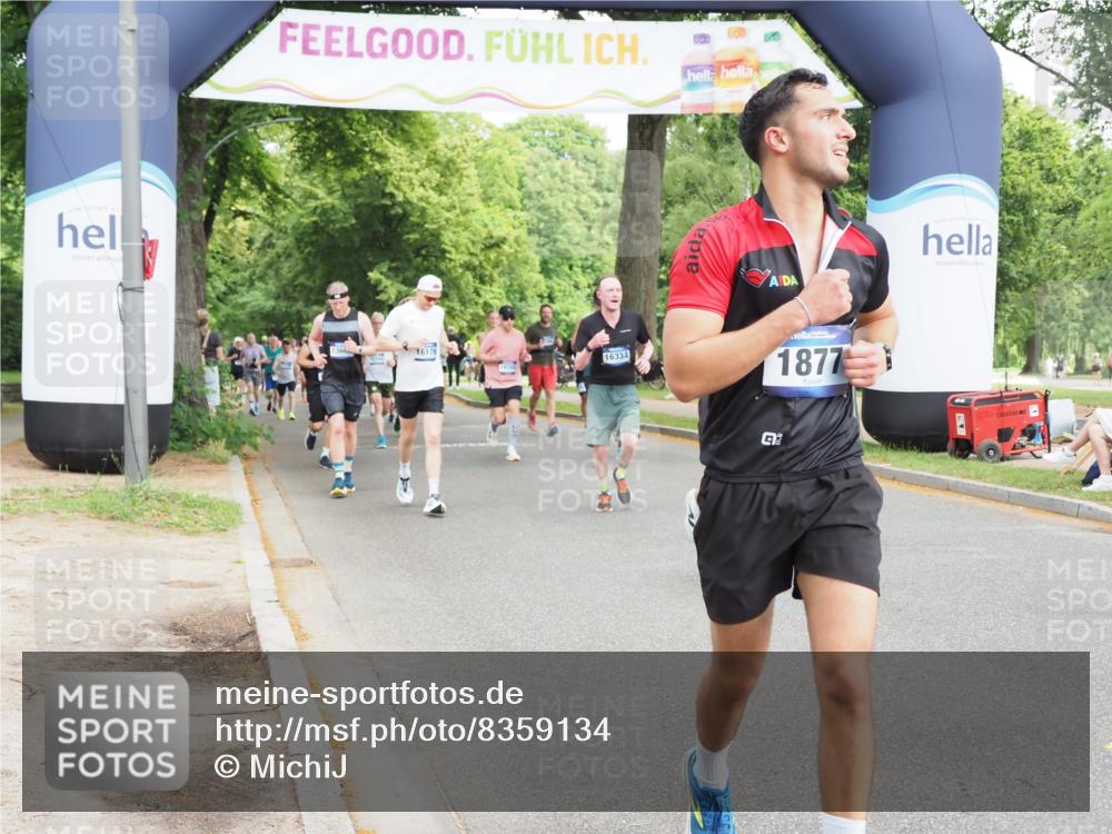 29.06.2025 - hella hamburg halbmarathon MichiJ http://msf.ph/oto/8359134 29.06.2025 10:42:26 Zwischen KM18-KM19 1834, 1877, 3794, 6891, 7976, 11638, 12523, 12858, 16008, 16108, 16176, 16334, 17603 meine-sportfotos.de