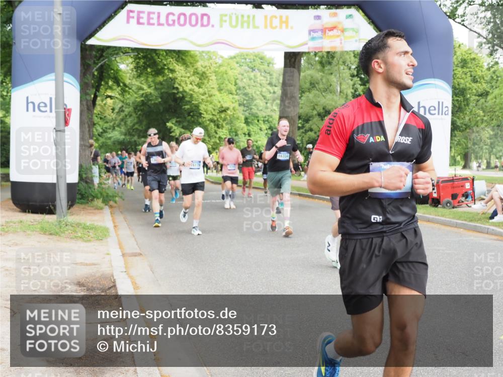 29.06.2025 - hella hamburg halbmarathon MichiJ http://msf.ph/oto/8359173 29.06.2025 10:42:26 Zwischen KM18-KM19 1834, 1877, 3794, 6891, 7976, 11638, 12523, 12858, 16008, 16108, 16176, 16334, 17603 meine-sportfotos.de