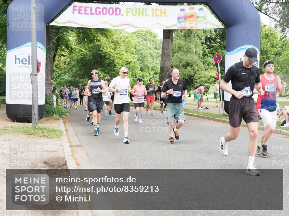 29.06.2025 - hella hamburg halbmarathon MichiJ http://msf.ph/oto/8359213 29.06.2025 10:42:27 Zwischen KM18-KM19 1834, 1877, 3794, 4616, 6891, 7976, 11638, 12523, 16008, 16108, 16176, 16334, 17603 meine-sportfotos.de