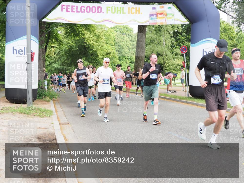 29.06.2025 - hella hamburg halbmarathon MichiJ http://msf.ph/oto/8359242 29.06.2025 10:42:27 Zwischen KM18-KM19 1834, 1877, 3794, 4616, 6891, 7976, 11638, 12523, 16008, 16108, 16176, 16334, 17603 meine-sportfotos.de