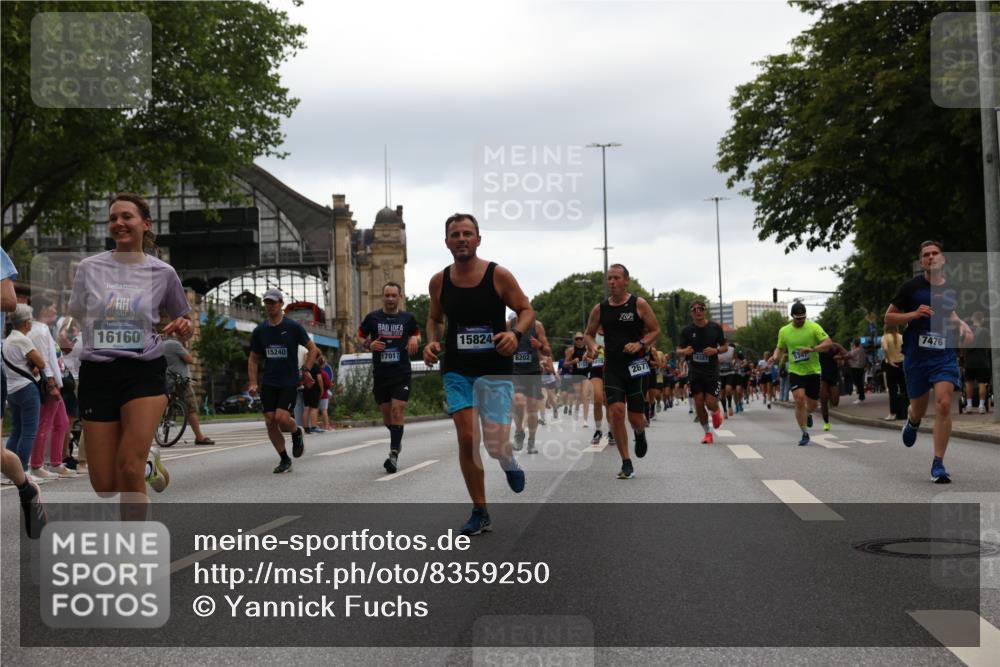 29.06.2025 - hella hamburg halbmarathon Yannick Fuchs http://msf.ph/oto/8359250 29.06.2025 10:53:09 20KM 1285, 1642, 2006, 2348, 2584, 2677, 2957, 2978, 3181, 3279, 3983, 4088, 4592, 5347, 5633, 5885, 6087, 6202, 6208, 6220, 6438, 6636, 6997, 7031, 7223, 7476, 8290, 8929, 9655, 10036, 10759, 10896, 10943, 11935, 11938, 12206, 12261, 12564, 12633, 12862, 13407, 13583, 13761, 14375, 14567, 14631, 14732, 14902, 14965, 15232, 15240, 15263, 15284, 15824, 16160, 16341, 16563, 16910, 16980, 17017, 17346, 17503, 17630, 18153, 18232, 18266, 18327, 18467, 18954, 19015, 19160 meine-sportfotos.de