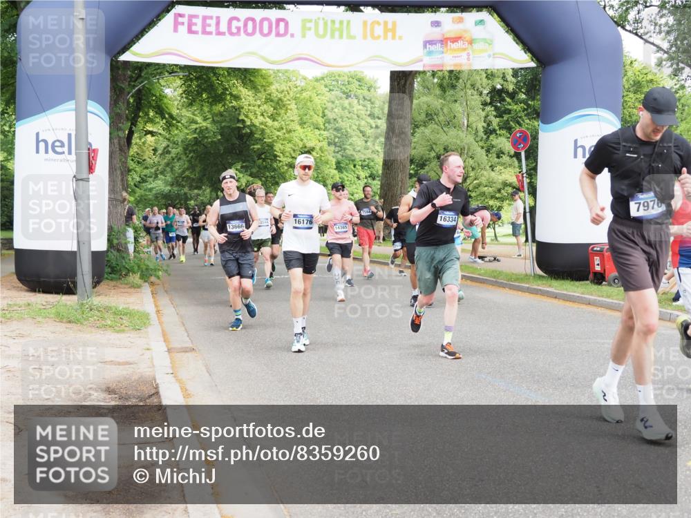 29.06.2025 - hella hamburg halbmarathon MichiJ http://msf.ph/oto/8359260 29.06.2025 10:42:27 Zwischen KM18-KM19 1834, 1877, 3794, 4616, 6891, 7976, 11638, 12523, 16008, 16108, 16176, 16334, 17603 meine-sportfotos.de