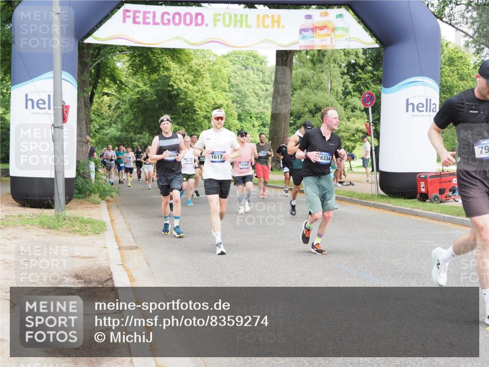 29.06.2025 - hella hamburg halbmarathon MichiJ http://msf.ph/oto/8359274 29.06.2025 10:42:27 Zwischen KM18-KM19 1834, 1877, 3794, 4616, 6891, 7976, 11638, 12523, 16008, 16108, 16176, 16334, 17603 meine-sportfotos.de