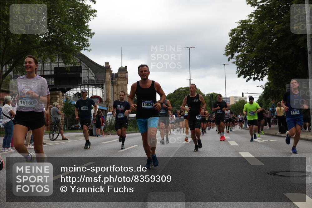 29.06.2025 - hella hamburg halbmarathon Yannick Fuchs http://msf.ph/oto/8359309 29.06.2025 10:53:09 20KM 1285, 1642, 2006, 2348, 2584, 2677, 2957, 2978, 3181, 3279, 3983, 4088, 4592, 5347, 5633, 5885, 6087, 6202, 6208, 6220, 6438, 6636, 6997, 7031, 7223, 7476, 8290, 8929, 9655, 10036, 10759, 10896, 10943, 11935, 11938, 12206, 12261, 12564, 12633, 12862, 13407, 13583, 13761, 14375, 14567, 14631, 14732, 14902, 14965, 15232, 15240, 15263, 15284, 15824, 16160, 16341, 16563, 16910, 16980, 17017, 17346, 17503, 17630, 18153, 18232, 18266, 18327, 18467, 18954, 19015, 19160 meine-sportfotos.de