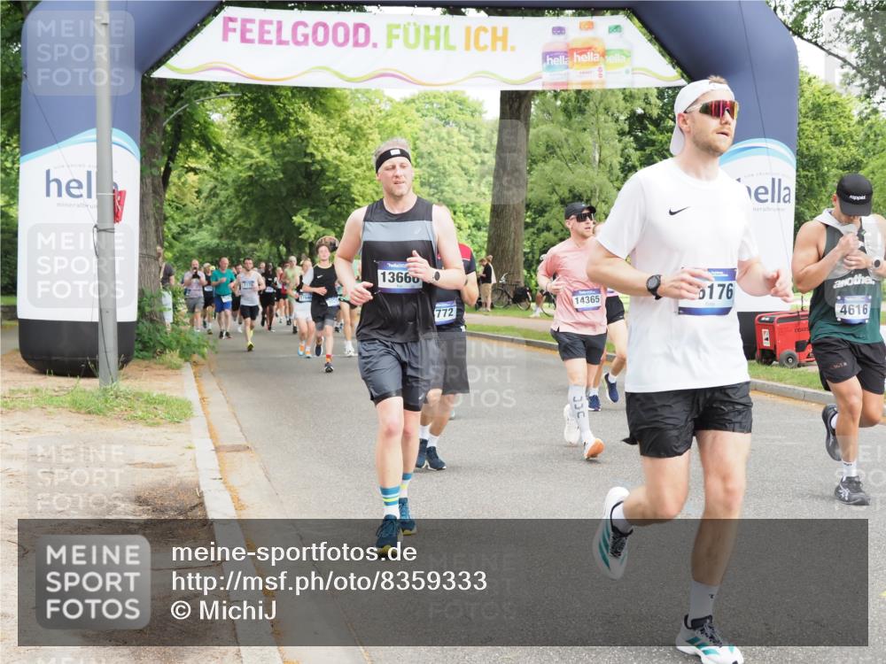29.06.2025 - hella hamburg halbmarathon MichiJ http://msf.ph/oto/8359333 29.06.2025 10:42:29 Zwischen KM18-KM19 1834, 1877, 4616, 4772, 6891, 7594, 7976, 12523, 12544, 13666, 14365, 16108, 16176, 16334, 17603, 17740, 17940, 18495 meine-sportfotos.de