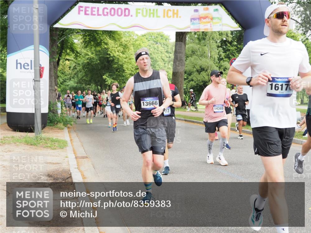29.06.2025 - hella hamburg halbmarathon MichiJ http://msf.ph/oto/8359383 29.06.2025 10:42:30 Zwischen KM18-KM19 1834, 1877, 4616, 4772, 6891, 7594, 7976, 12523, 12544, 13666, 14365, 15884, 16108, 16176, 16334, 17740, 17940, 18495 meine-sportfotos.de