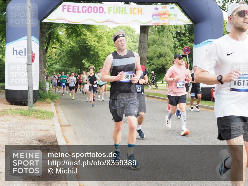 29.06.2025 - hella hamburg halbmarathon MichiJ http://msf.ph/oto/8359389 29.06.2025 10:42:30 Zwischen KM18-KM19 1834, 1877, 4616, 4772, 6891, 7594, 7976, 12523, 12544, 13666, 14365, 15884, 16108, 16176, 16334, 17740, 17940, 18495 meine-sportfotos.de