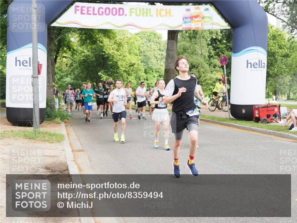 29.06.2025 - hella hamburg halbmarathon MichiJ http://msf.ph/oto/8359494 29.06.2025 10:42:33 Zwischen KM18-KM19 1834, 2029, 4616, 4772, 7594, 7976, 12544, 13666, 14365, 15884, 16176, 16334, 17640, 17642, 17740, 17940, 18495 meine-sportfotos.de