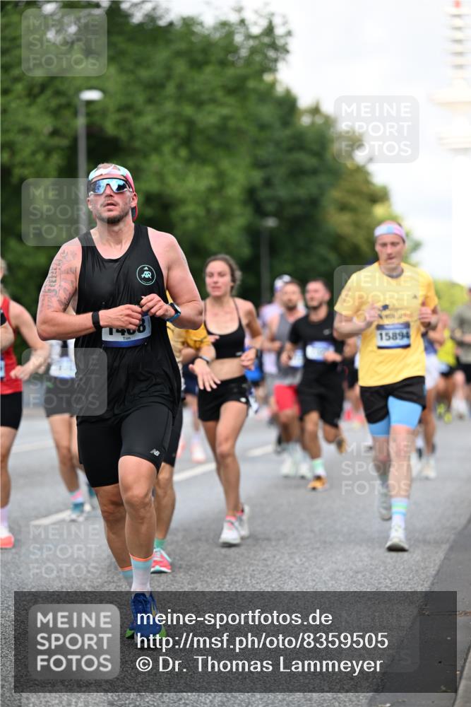 29.06.2025 - hella hamburg halbmarathon Dr. Thomas Lammeyer http://msf.ph/oto/8359505 29.06.2025 09:56:32 Kennedybrücke 1012, 1070, 1415, 1468, 1613, 1735, 1782, 2048, 2189, 2233, 2590, 2970, 3021, 3098, 3109, 3124, 3304, 3907, 3917, 3928, 4080, 4277, 4497, 4691, 4933, 4981, 5476, 5477, 5623, 5682, 6152, 6716, 7005, 7067, 7093, 7191, 7325, 7451, 7599, 7843, 7865, 8145, 8467, 8664, 8694, 8704, 8722, 9081, 9213, 9232, 9374, 9538, 9540, 10000, 10208, 10246, 10313, 10750, 10796, 10969, 11153, 11291, 11346 meine-sportfotos.de