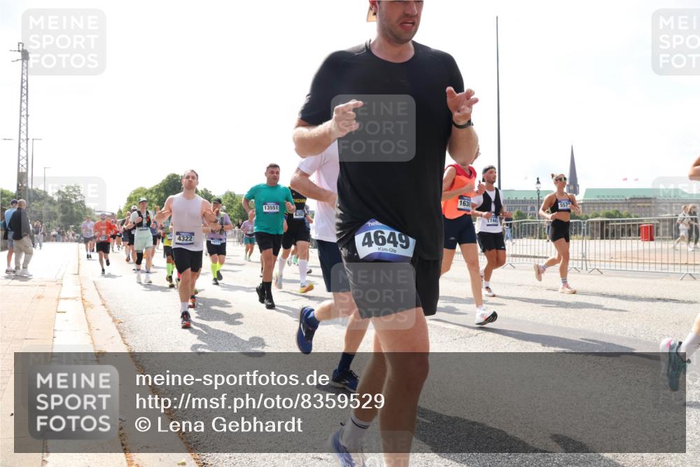 29.06.2025 - hella hamburg halbmarathon Lena Gebhardt http://msf.ph/oto/8359529 29.06.2025 10:01:35 Lombardsbrücke 4322, 13551, 6302, 4649, 1636, 1744, 557, 1130, 1184, 1329, 1387, 1420, 1464, 1653, 1722, 1724, 1729, 1881, 1940, 2006, 2091, 2167, 2354, 2363, 2591, 2806, 2936, 2957, 3039, 3199, 3425, 3663, 4068, 4249, 4319, 4322, 4328, 4370, 4649, 4663, 5547, 5570, 5602, 5603, 5675, 6087, 6281, 0000, 6302, 6438, 6591, 6835, 6921, 6924, 7287, 7846, 8030, 8045, 8046, 8191, 8392, 8578, 8691, 8822, 8926, 9230, 9932, 10281, 10301, 10383, 10576, 10882, 10915, 11043, 11465 meine-sportfotos.de